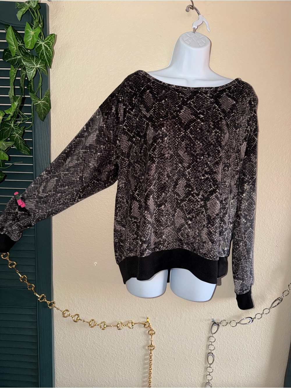 Michael Kors New XL 14 16 Snake Print Pullover Top Super Soft $98